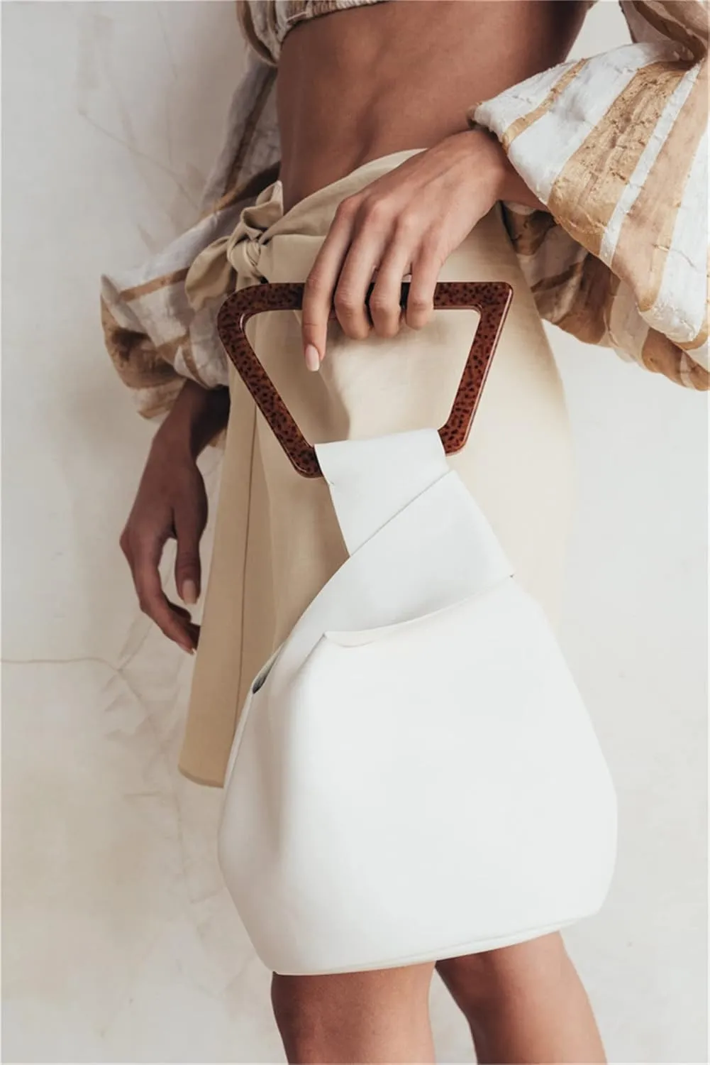 FURINFASHION GR-56 Woman's Vegan Leather Bucket Bag Fashion Elegant Irregular Shaped Handbag With Acrylic Handle Purse Bags (One Size, White)
